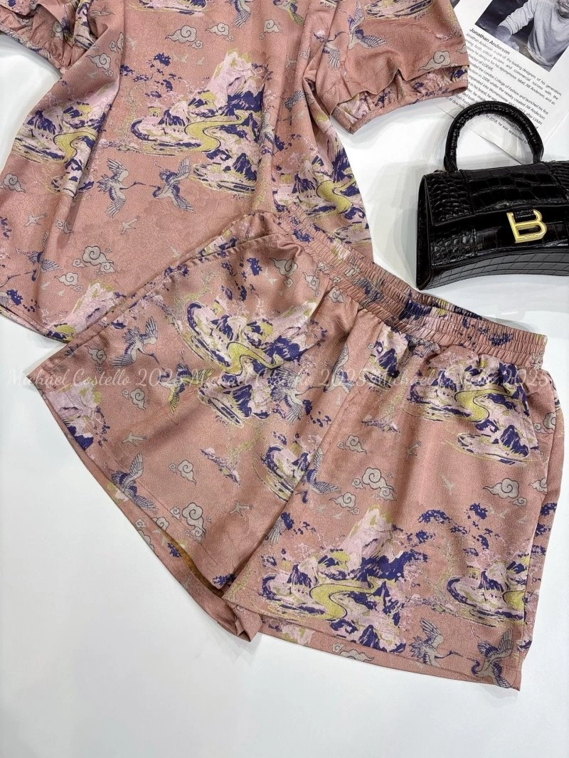RelaxedFit Chanel T-Shirts 108739