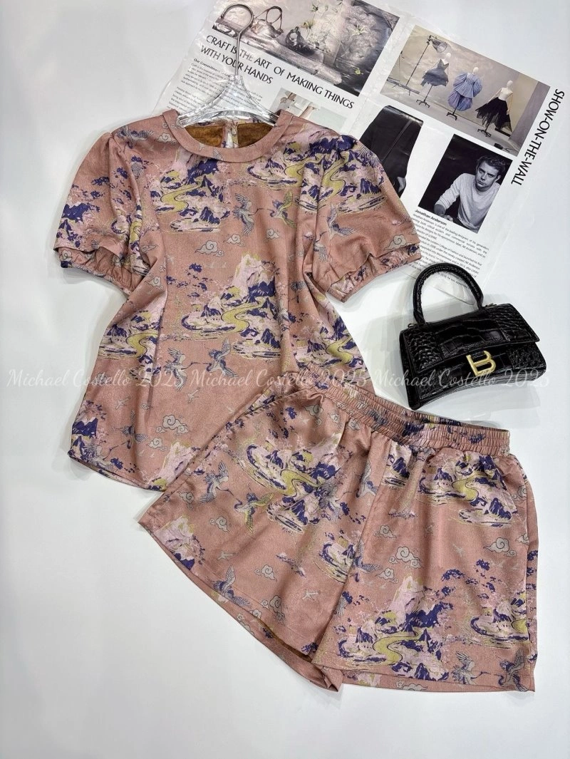 RelaxedFit Chanel T-Shirts 108739