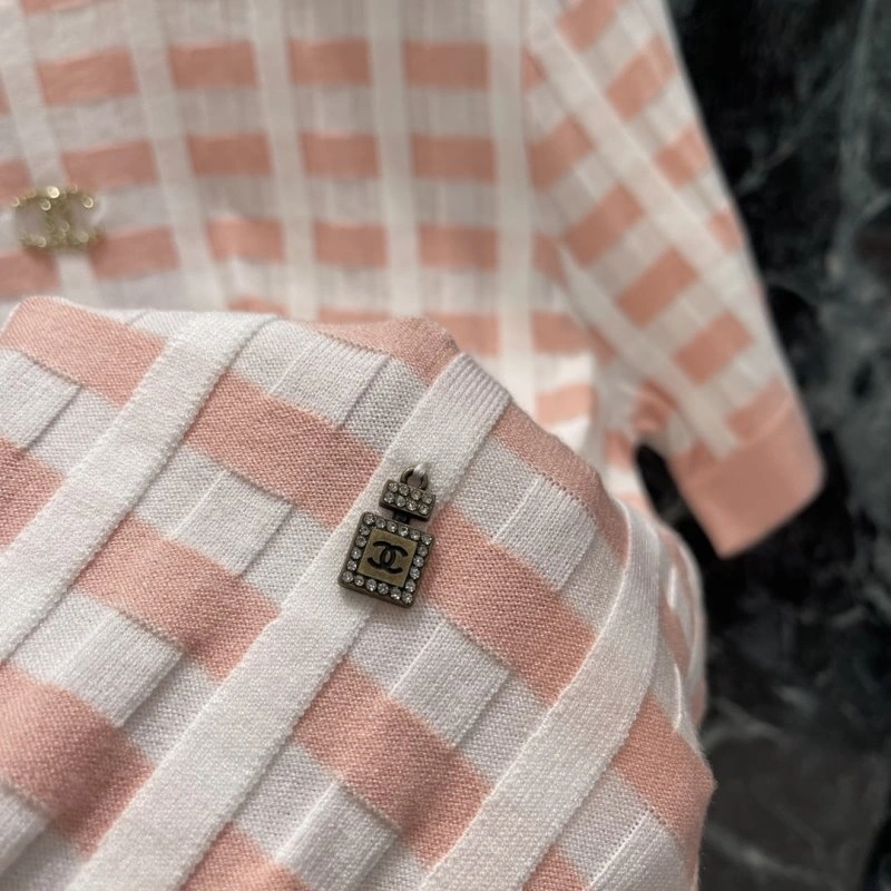 Chanel T-Shirts Timeless 108703