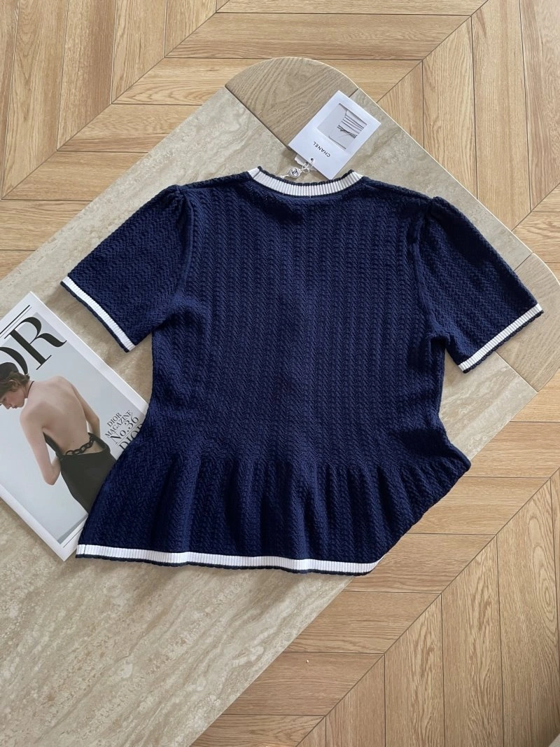 Chanel T-Shirts TimelessDesign 108694