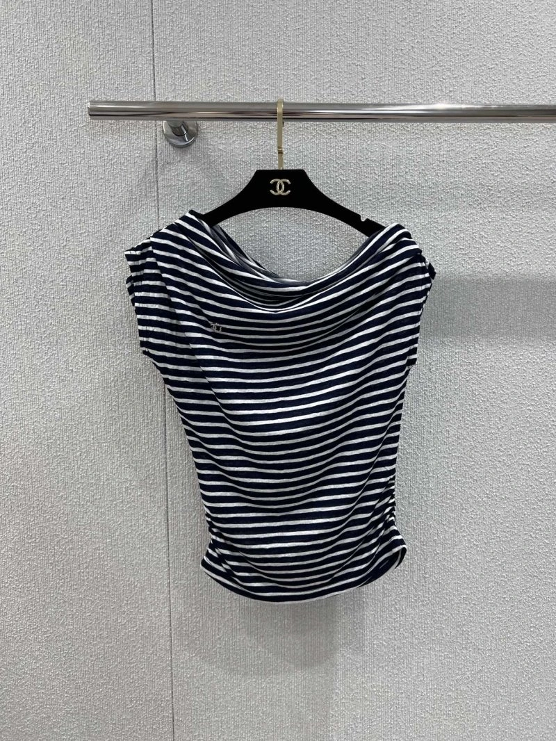 Refined Chanel T-Shirts 108674