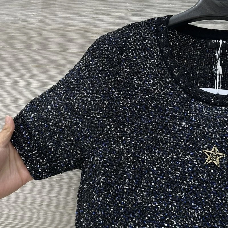 Minimalist Chanel T-Shirts 108687