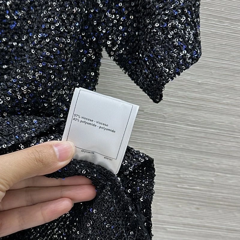 Minimalist Chanel T-Shirts 108687