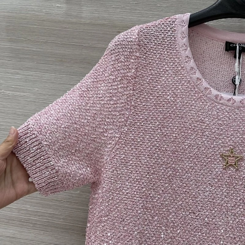 Effortless Chanel T-Shirts 108662