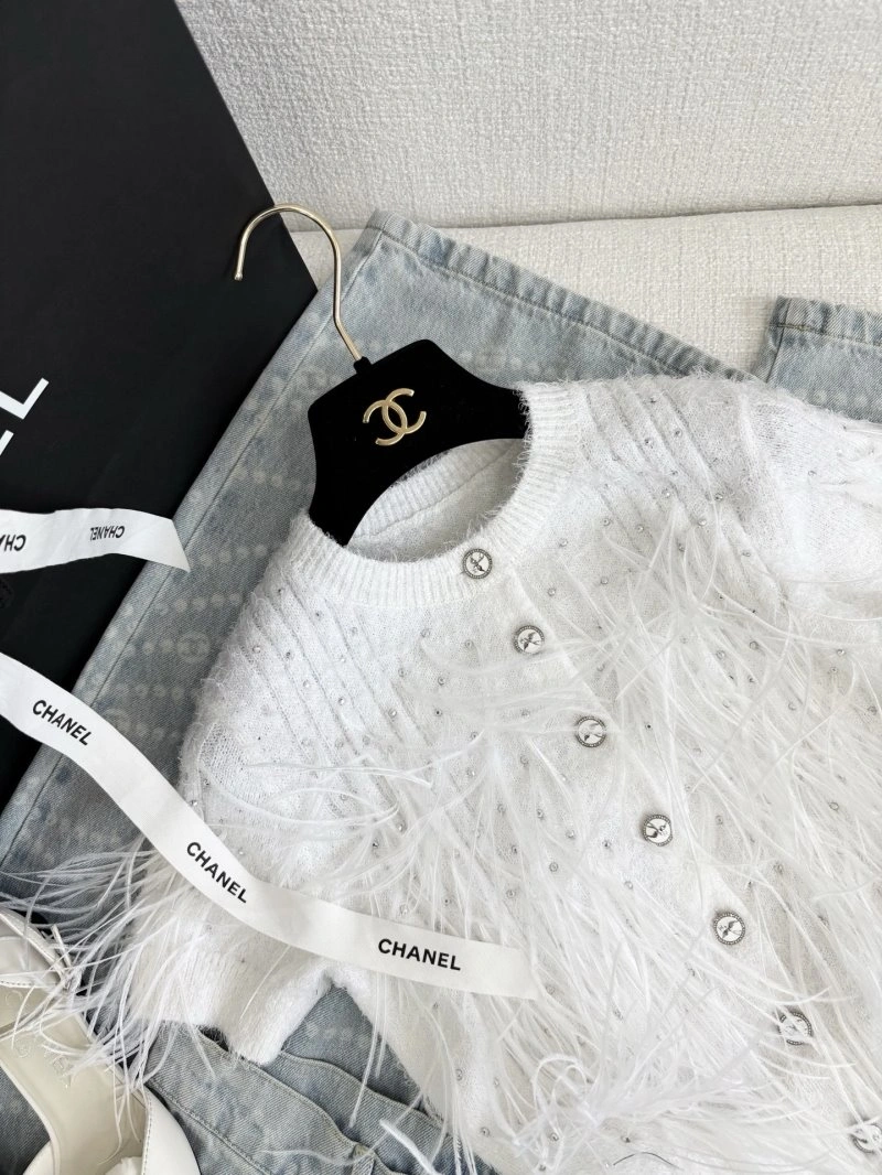 Stretchable Chanel T-Shirts 108655