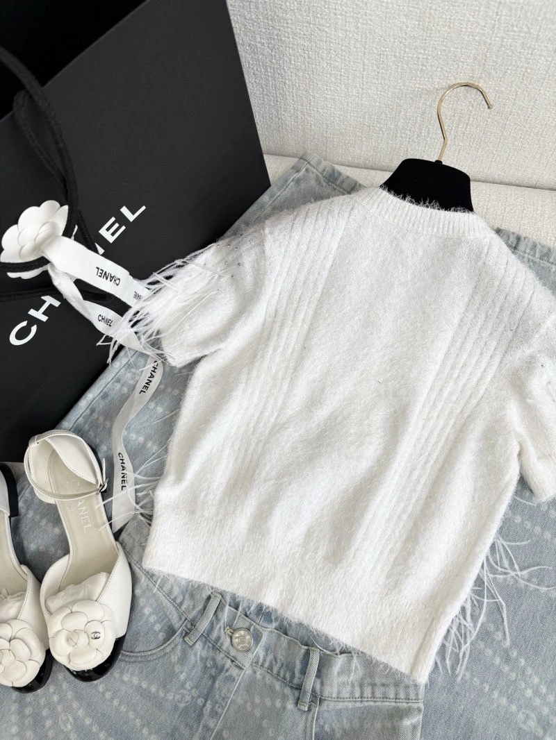 Stretchable Chanel T-Shirts 108655