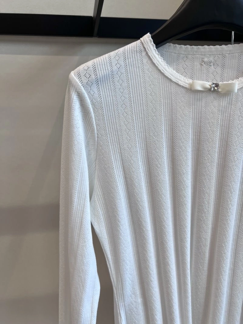 Chanel T-Shirts Lightweight 108637
