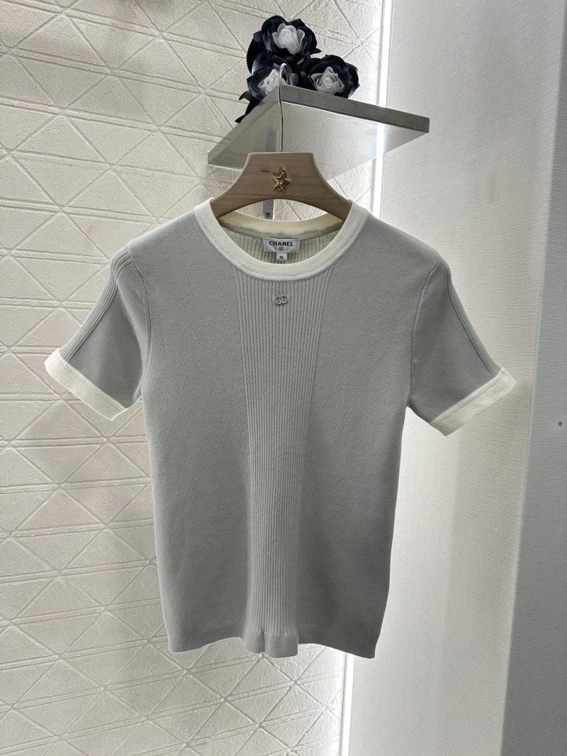 Minimalist Chanel T-Shirts 108627
