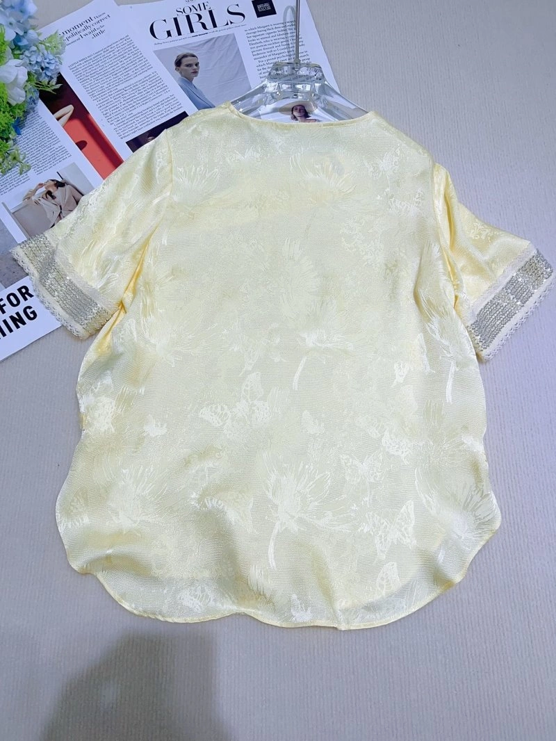 Flexible Chanel T-Shirts 108648