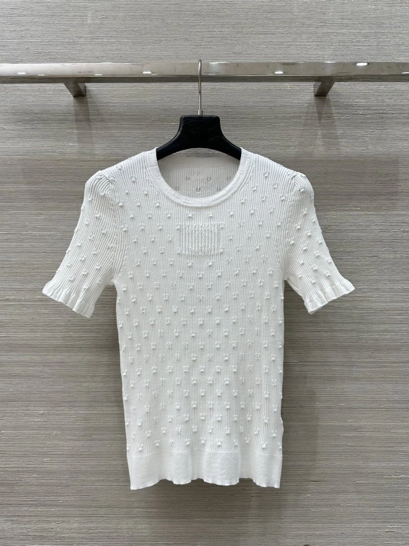 Chanel T-Shirts Lightweight 108611