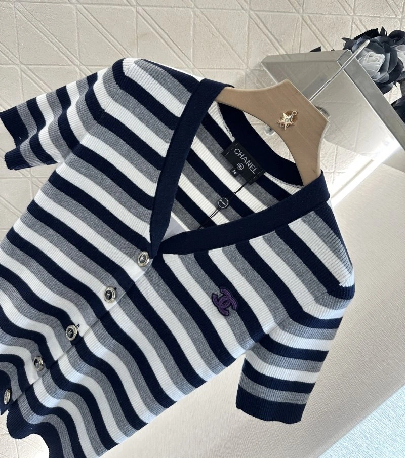 Fashionable Chanel T-Shirts 108601