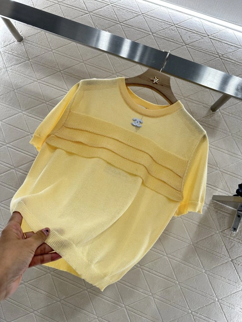 Trendy Chanel T-Shirts 108604
