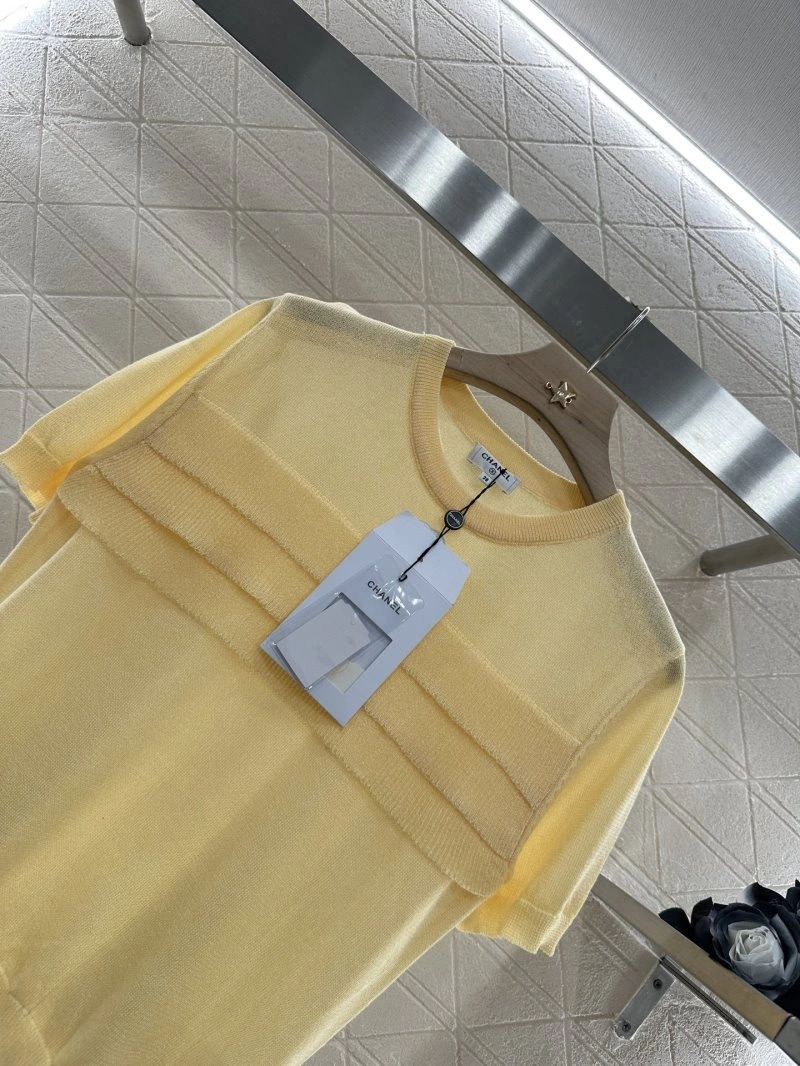 Trendy Chanel T-Shirts 108604