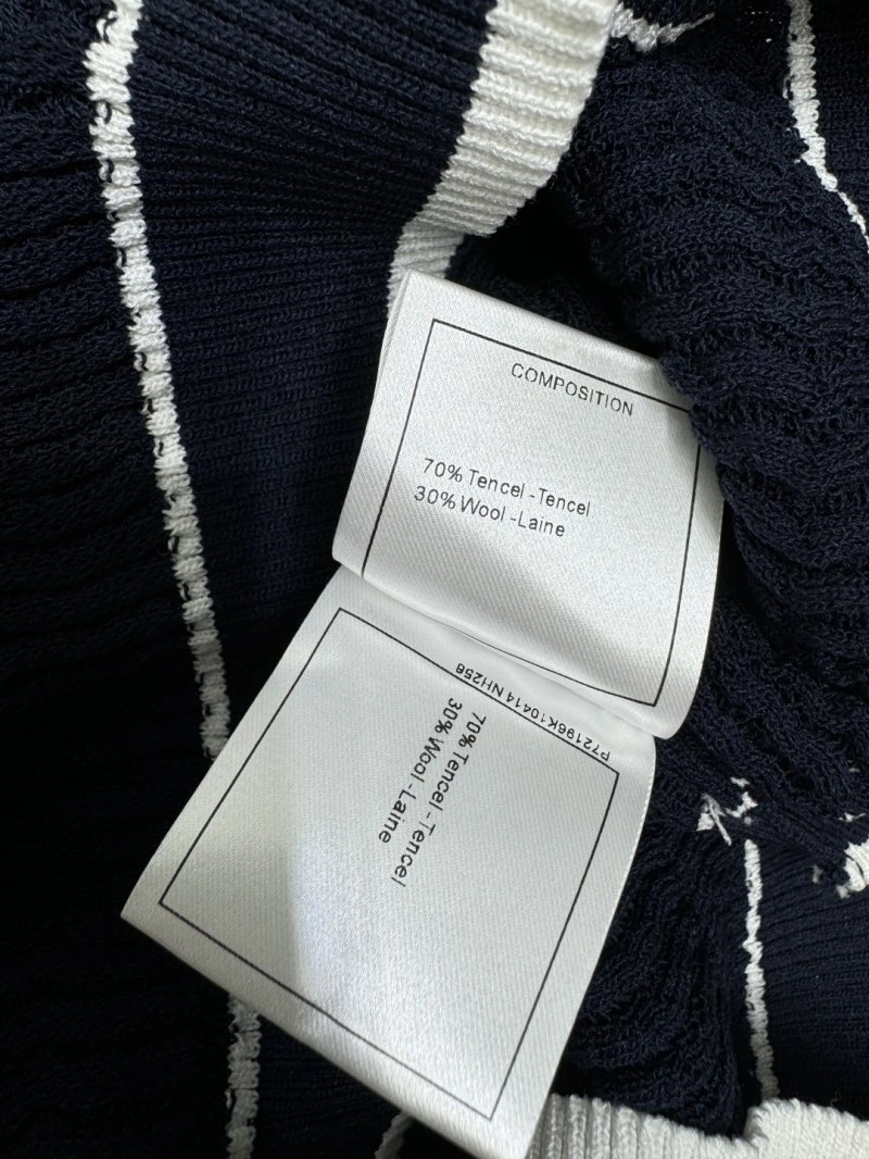 SmartChoice Chanel T-Shirts 108591