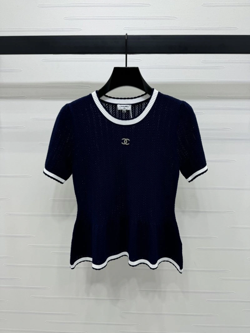 Chanel T-Shirts Youthful 108584
