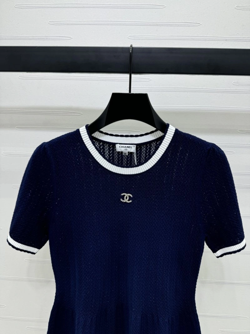Chanel T-Shirts Youthful 108584