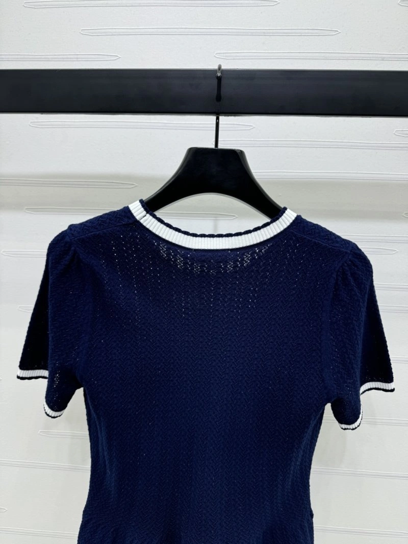 Chanel T-Shirts Youthful 108584