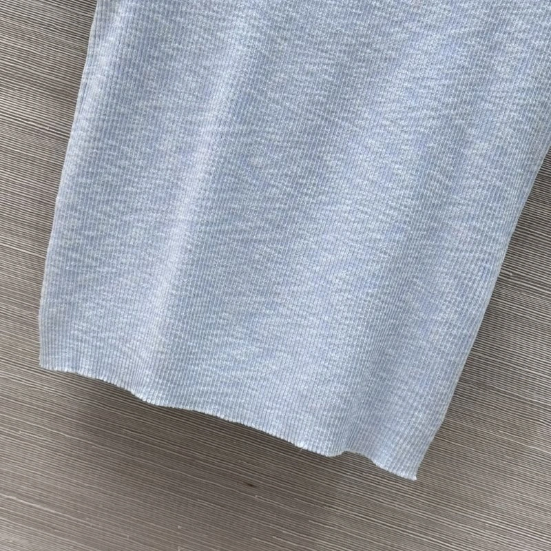 Lightweight Chanel T-Shirts 108587