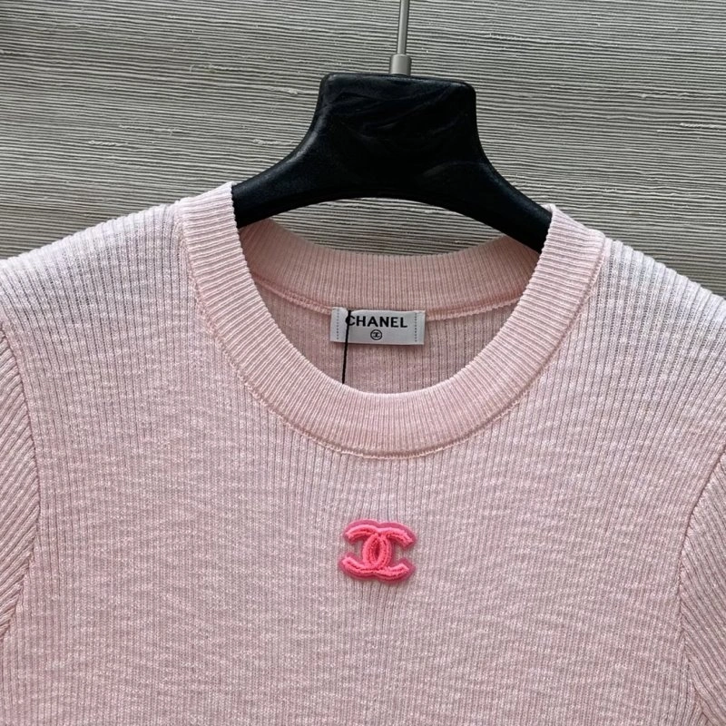 Functional Chanel T-Shirts 108600