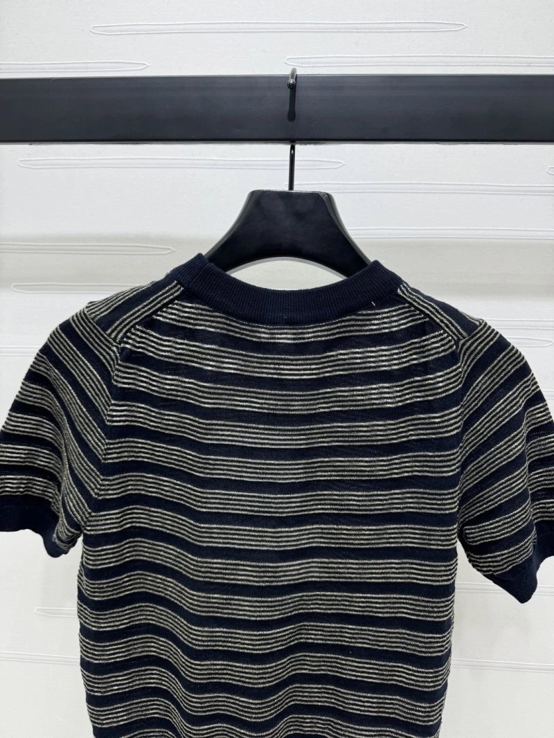 Chanel T-Shirts ZipUp 108570