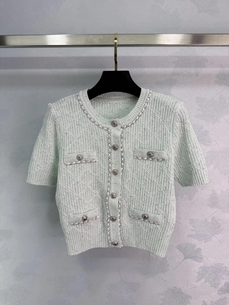 Chanel T-Shirts Breathable 108561