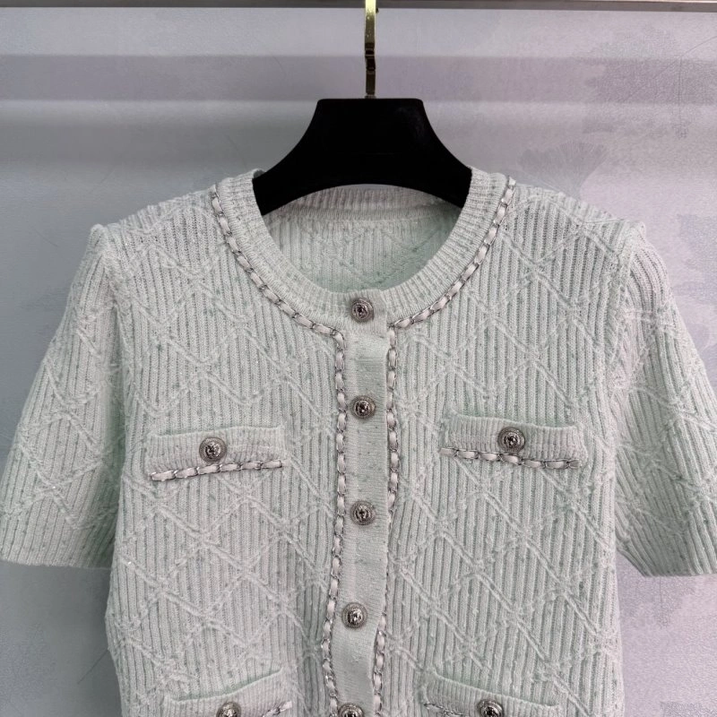 Chanel T-Shirts Breathable 108561