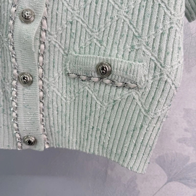 Chanel T-Shirts Breathable 108561