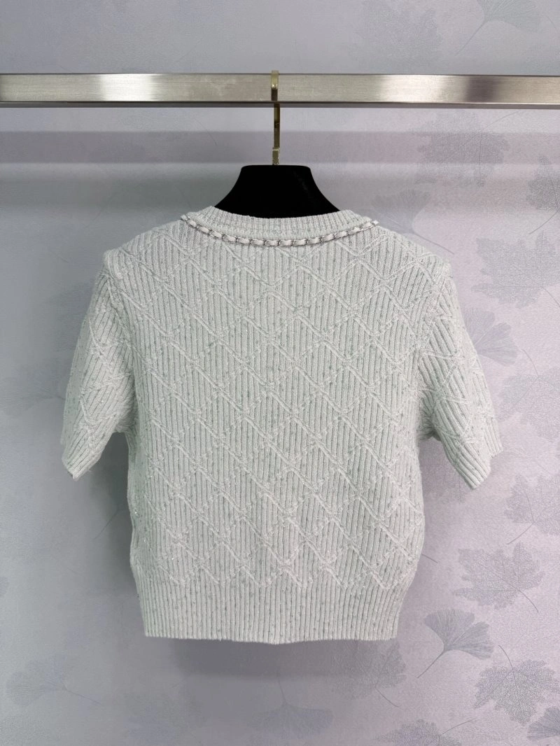 Chanel T-Shirts Breathable 108561