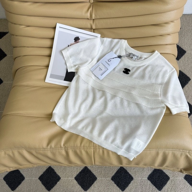 SoftTouch Chanel T-Shirts 108555