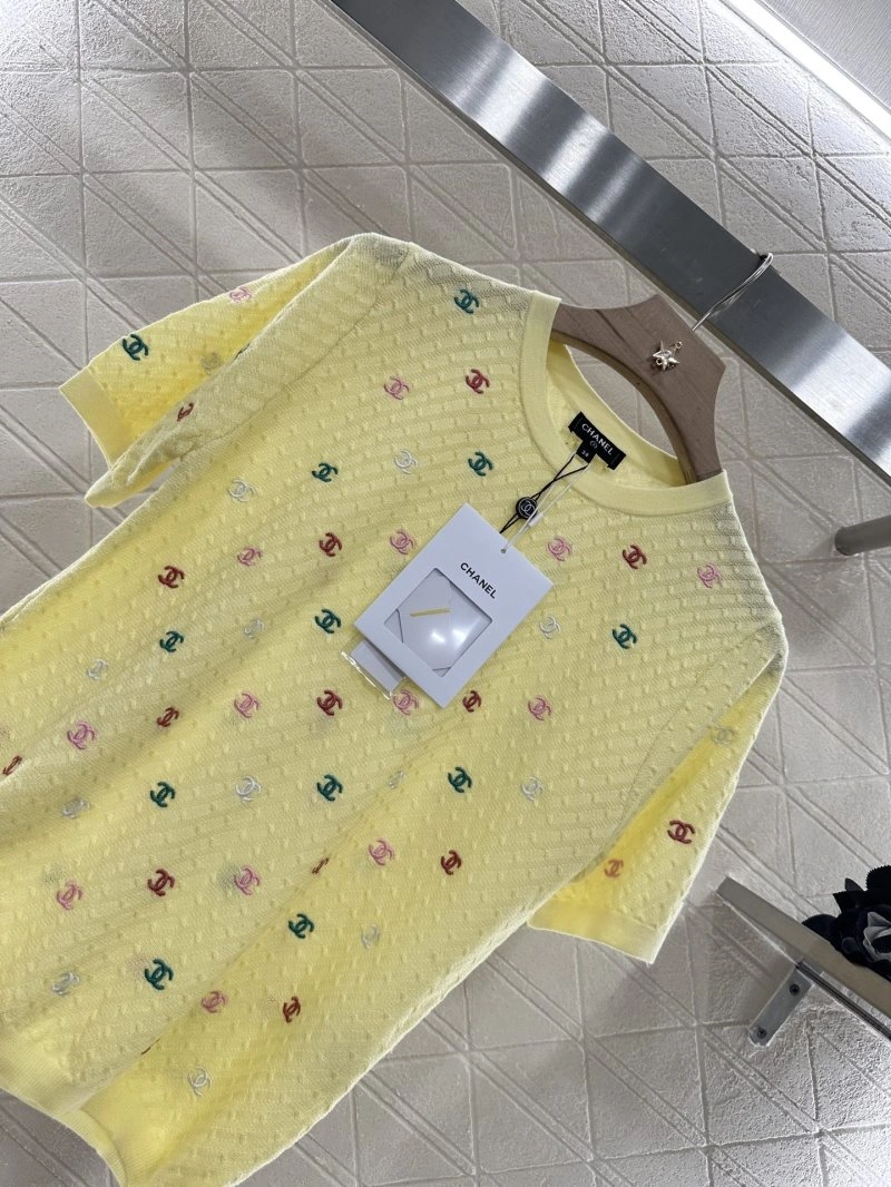 Chanel T-Shirts Comfortable 108544