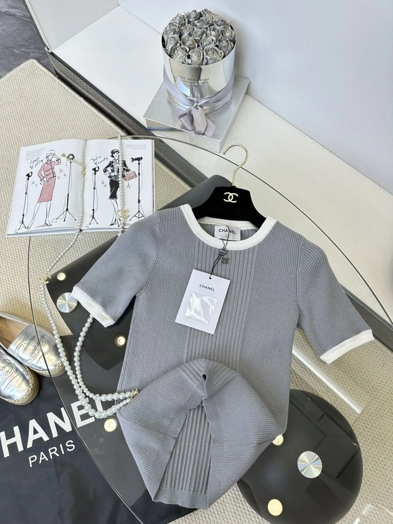 Chanel T-Shirts SmoothTexture 110357
