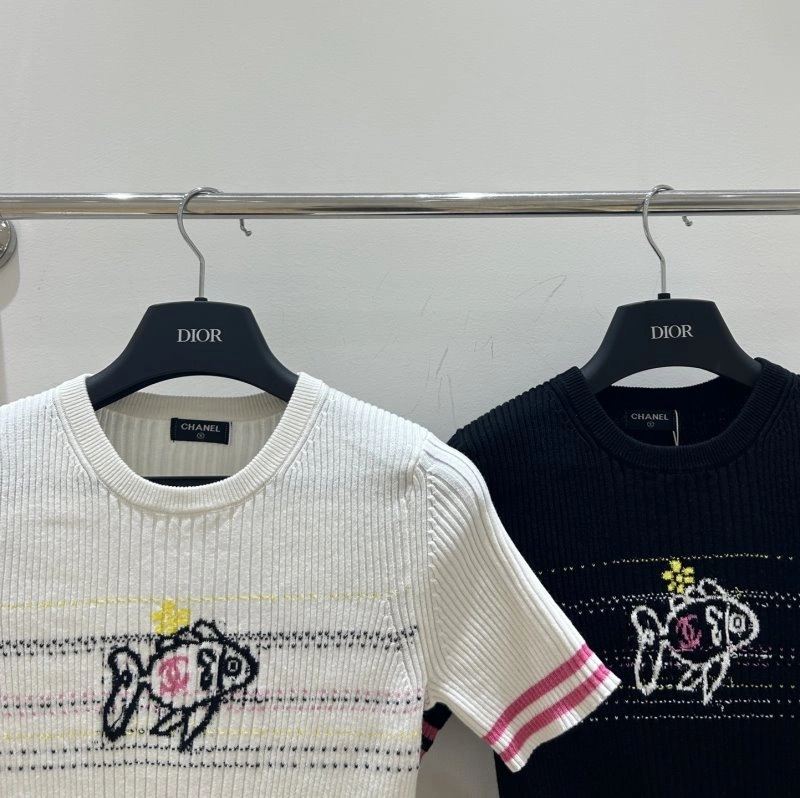 Chanel T-Shirts FastDry 110358