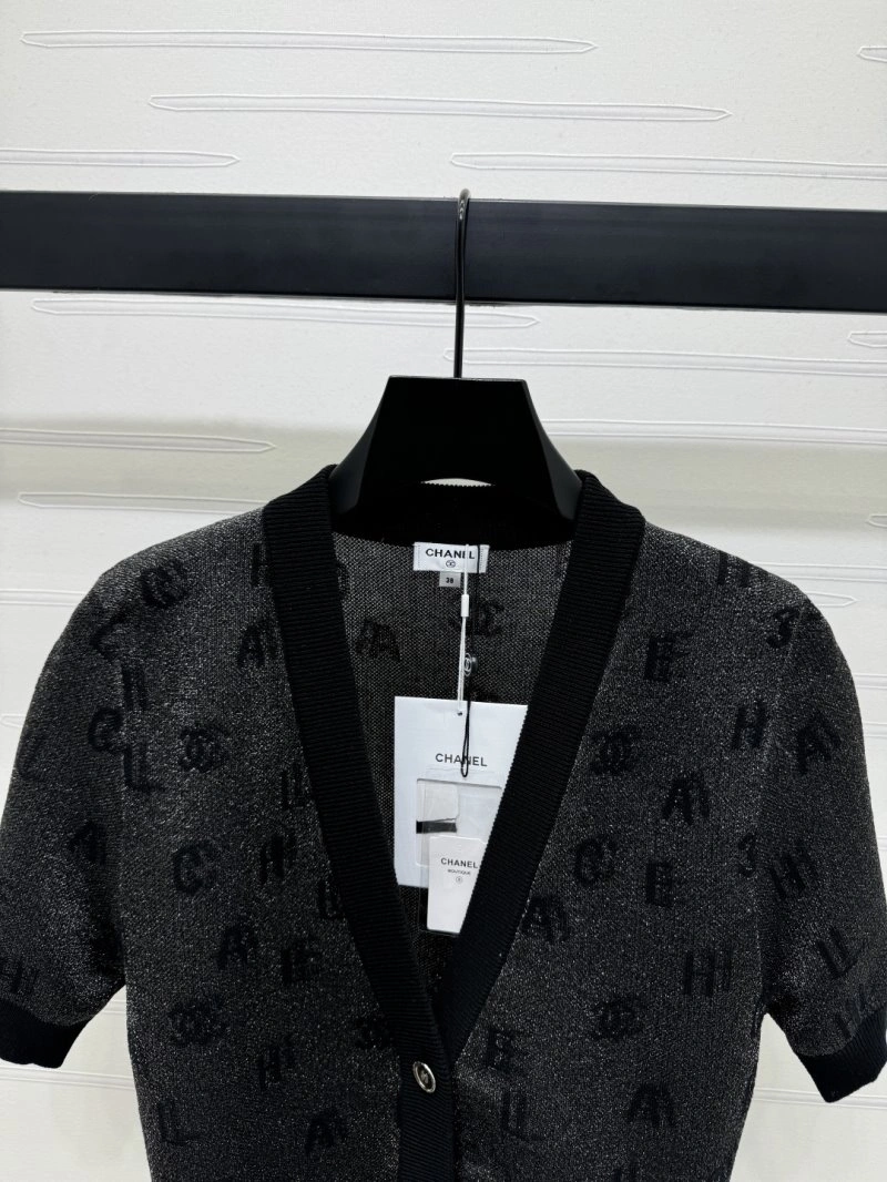 Refined Chanel T-Shirts 110321