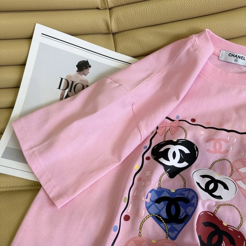 Chanel T-Shirts Versatile 110317