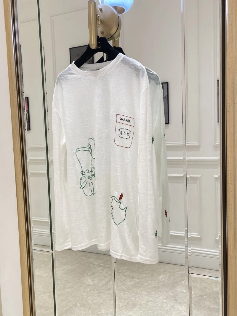 Chanel T-Shirts Snug 110286