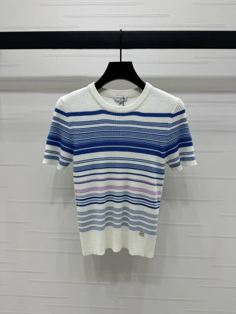 Chanel T-Shirts Breathable 110296