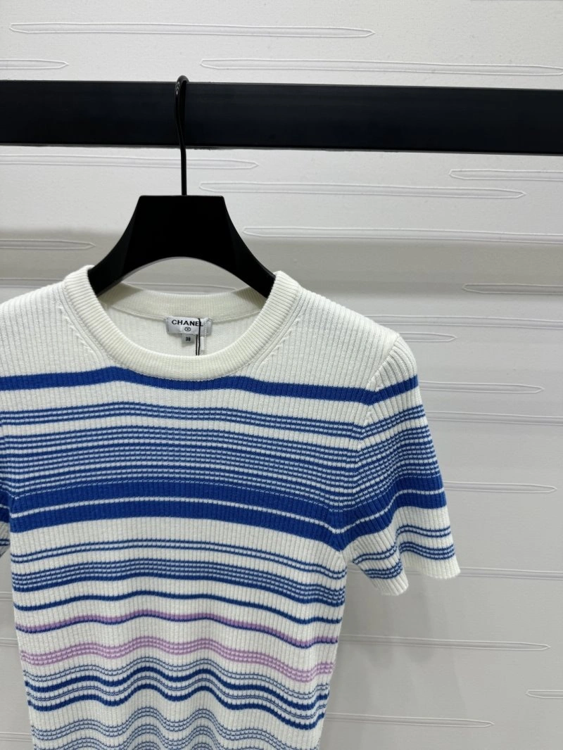 Chanel T-Shirts Breathable 110296