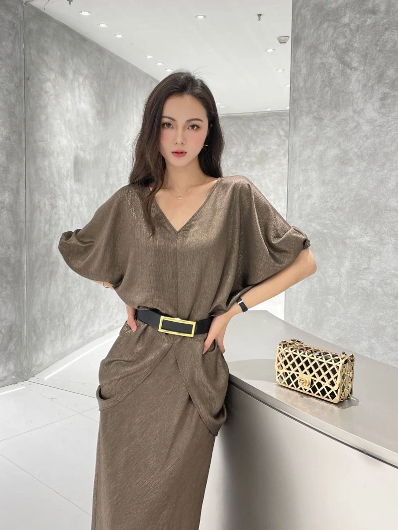 Chanel T-Shirts Versatile 110279