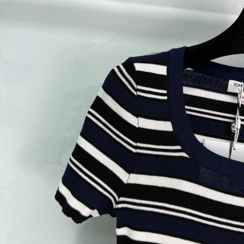 Chanel T-Shirts Stretchable 110251