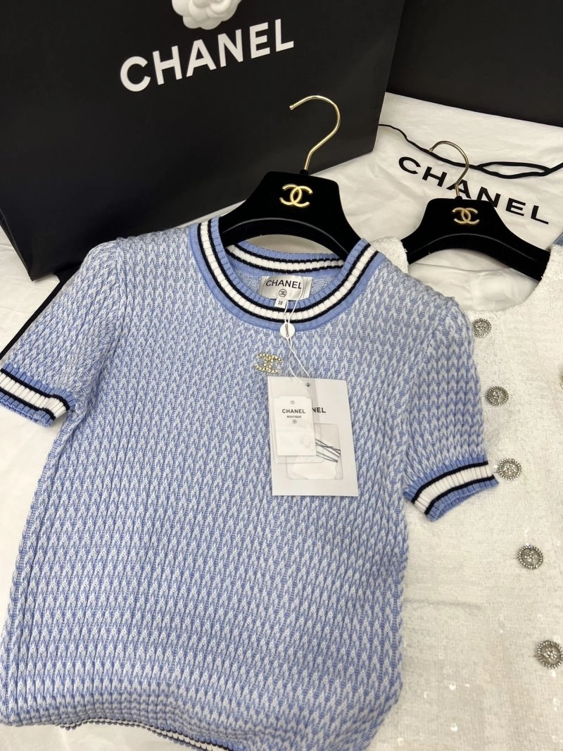 Fashionable Chanel T-Shirts 110246