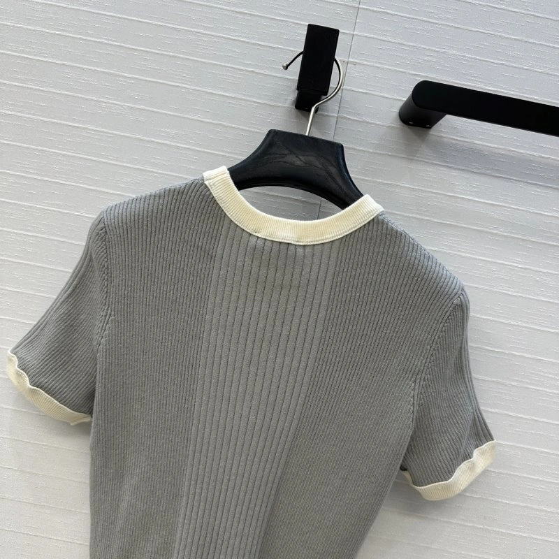 Chanel T-Shirts Resilient 110258
