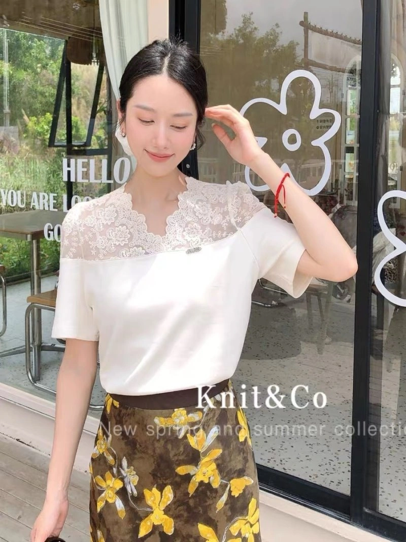 Snug Chanel T-Shirts 110263