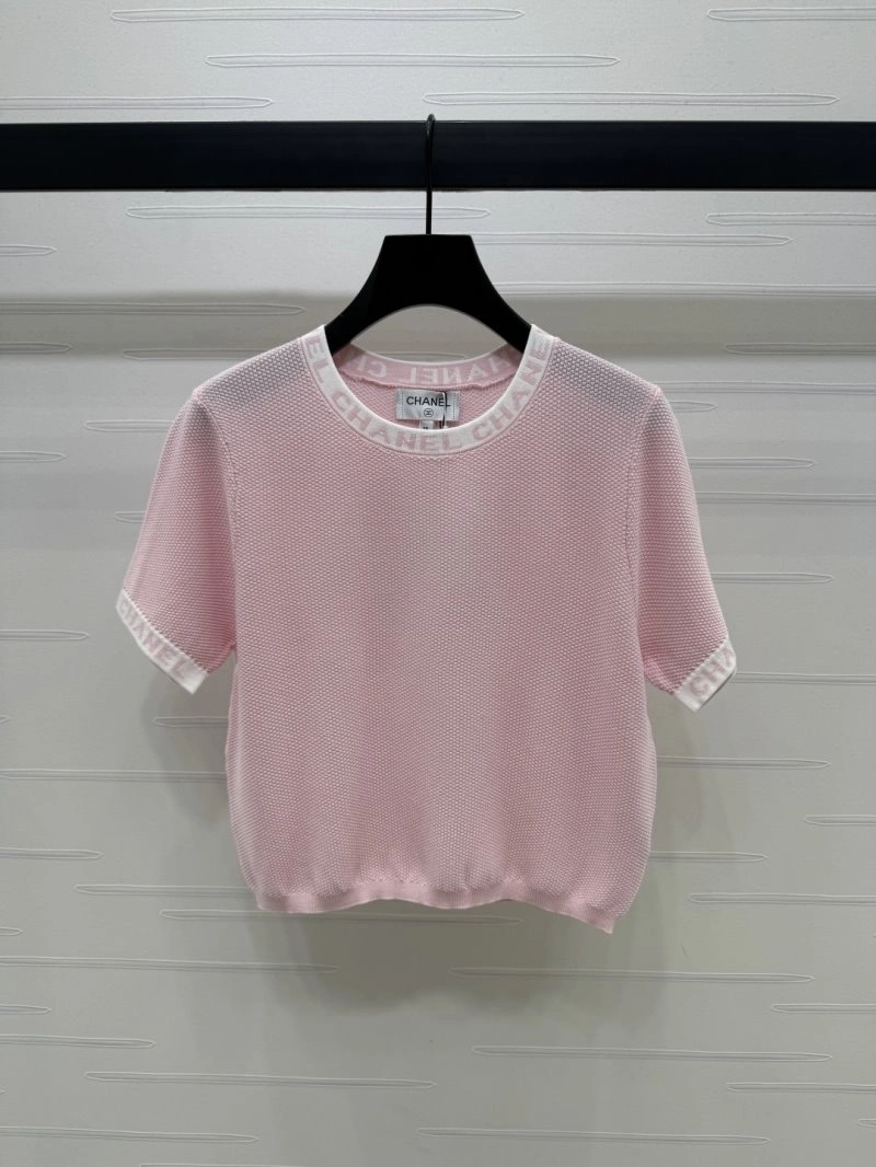 Chanel T-Shirts Casual 110236