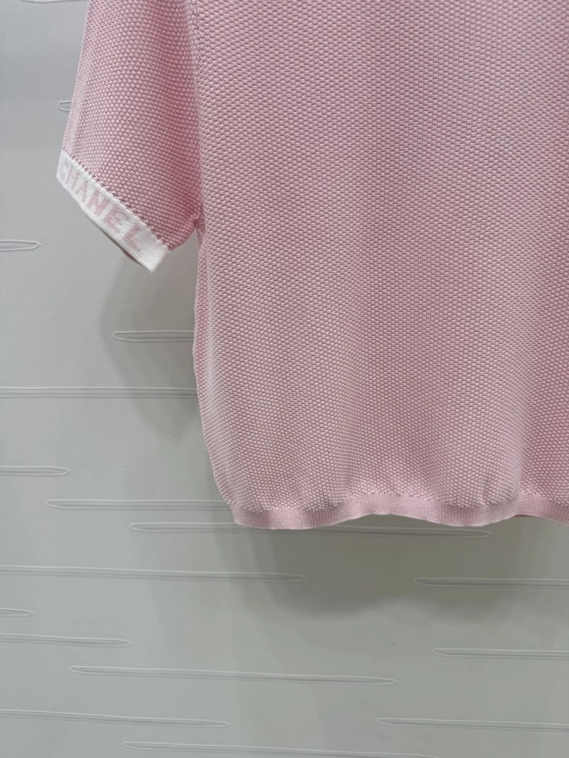 Chanel T-Shirts Casual 110236