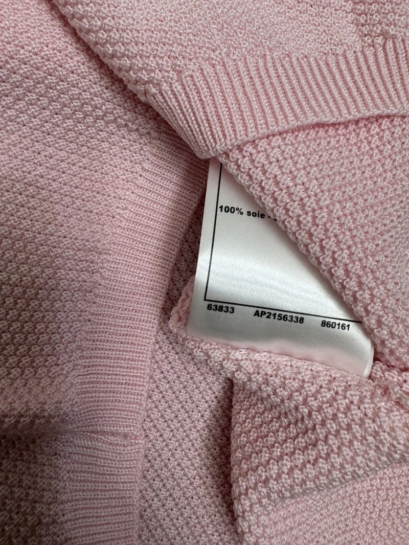 Chanel T-Shirts Casual 110236