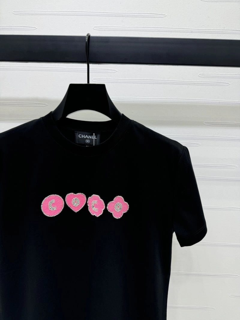 Chanel T-Shirts Lightweight 110233