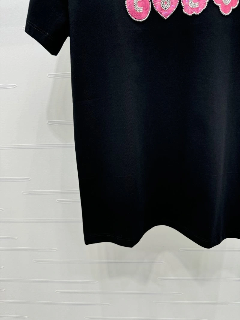 Chanel T-Shirts Lightweight 110233