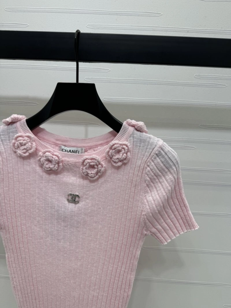 Modern Chanel T-Shirts 110230