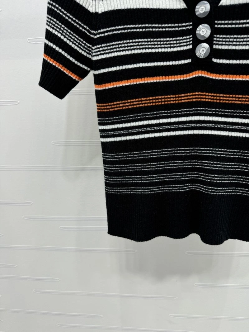 Refined Chanel T-Shirts 110206