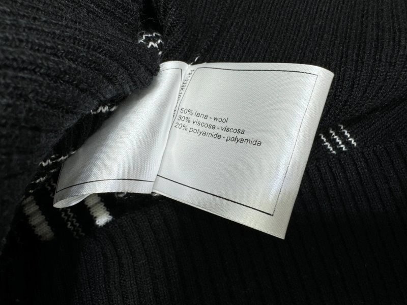 Refined Chanel T-Shirts 110206